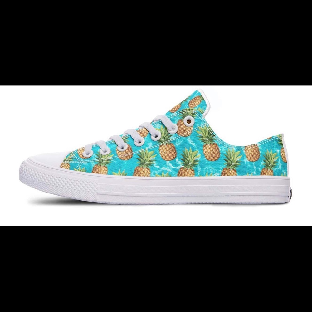 BRAND NEW RAAD SHOES